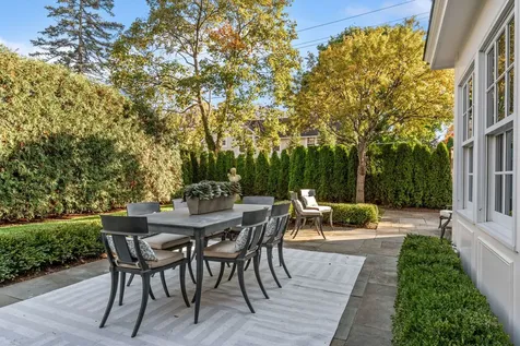 85 Sunset Place Lake Forest IL 60045