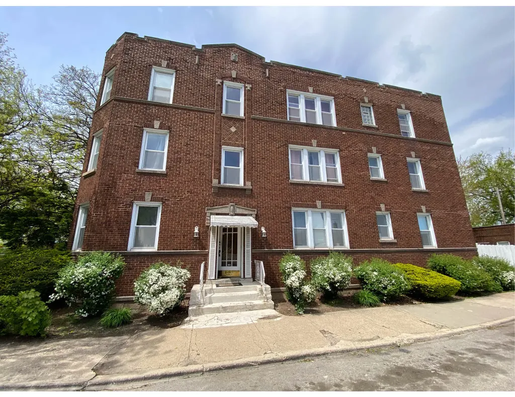 10856 South Avenue D Avenue Chicago IL 60617