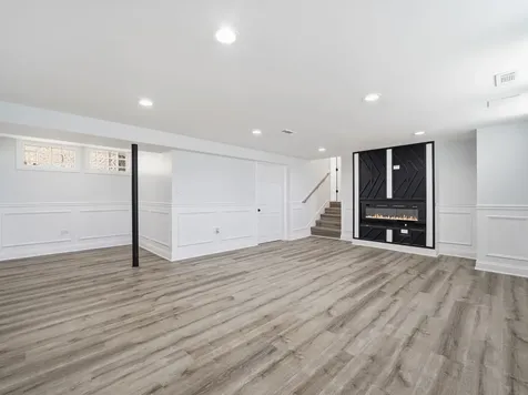 8359 South State Street Chicago IL 60619