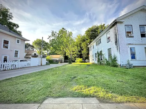 422 North Avenue Aurora IL 60505