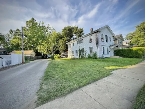 422 North Avenue Aurora IL 60505