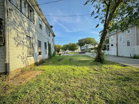 422 North Avenue Aurora IL 60505