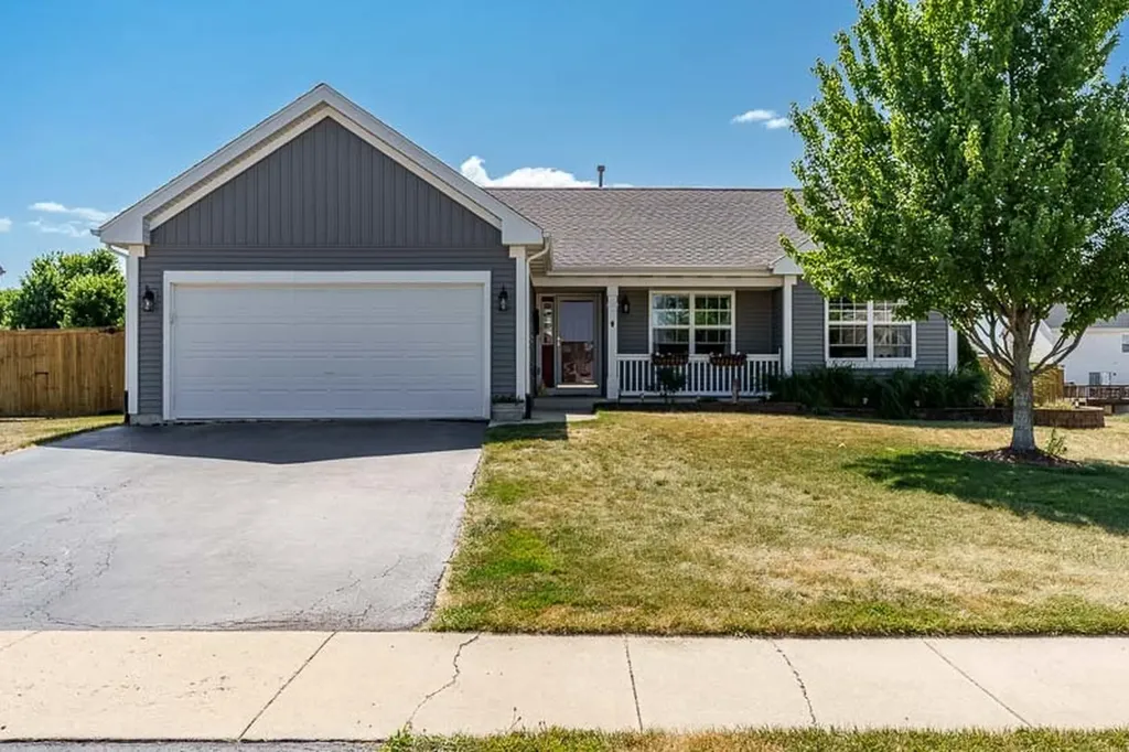 5649 Thribble Cross Roscoe IL 61073