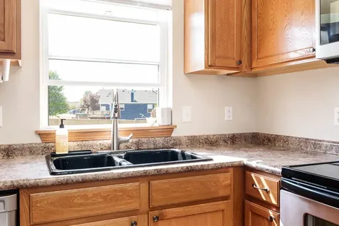 5649 Thribble Cross Roscoe IL 61073