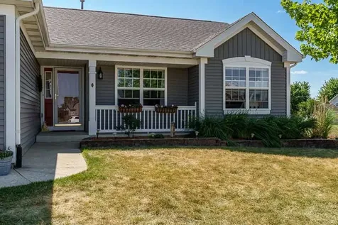 5649 Thribble Cross Roscoe IL 61073