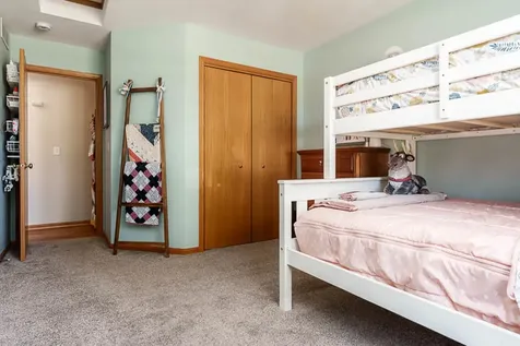 5649 Thribble Cross Roscoe IL 61073