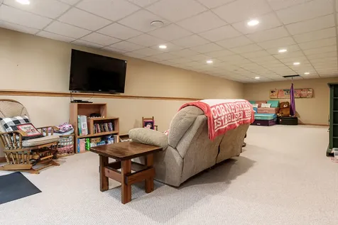 5649 Thribble Cross Roscoe IL 61073
