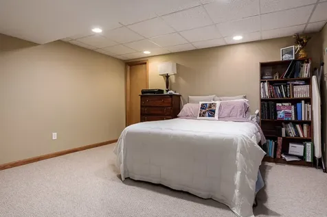 5649 Thribble Cross Roscoe IL 61073