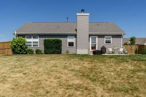 5649 Thribble Cross Roscoe IL 61073