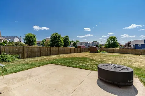 5649 Thribble Cross Roscoe IL 61073
