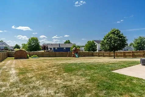5649 Thribble Cross Roscoe IL 61073