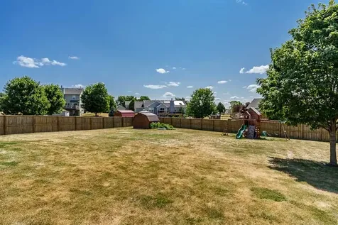 5649 Thribble Cross Roscoe IL 61073