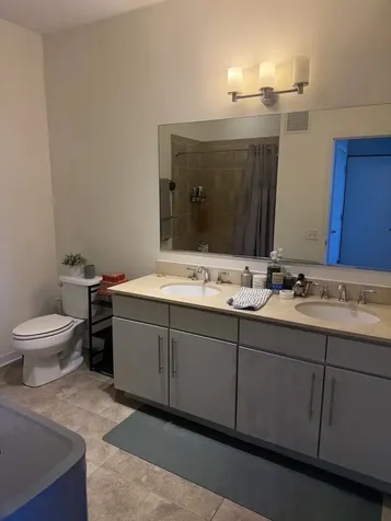 757 North Orleans Street Chicago IL 60654