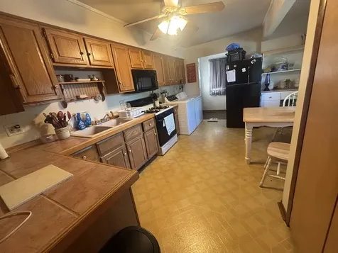 17 Sycamore Avenue Carpentersville IL 60110