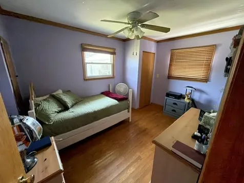 17 Sycamore Avenue Carpentersville IL 60110