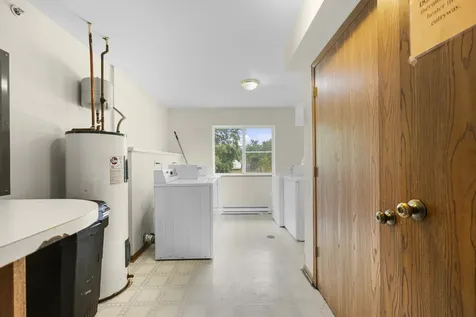 727 Elm Lane Woodstock IL 60098