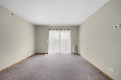 727 Elm Lane Woodstock IL 60098