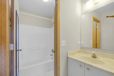 727 Elm Lane Woodstock IL 60098