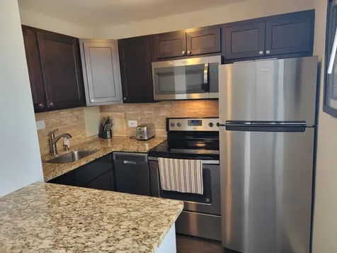 5701 North Sheridan Road Chicago IL 60660