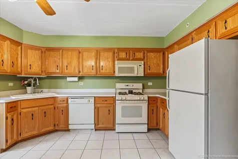 9420 South Melvina Avenue Oak Lawn IL 60453
