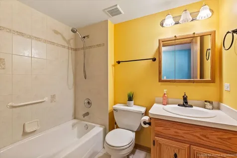 9420 South Melvina Avenue Oak Lawn IL 60453