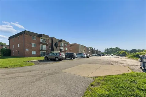 12850 Crestbrook Court Crestwood IL 60418