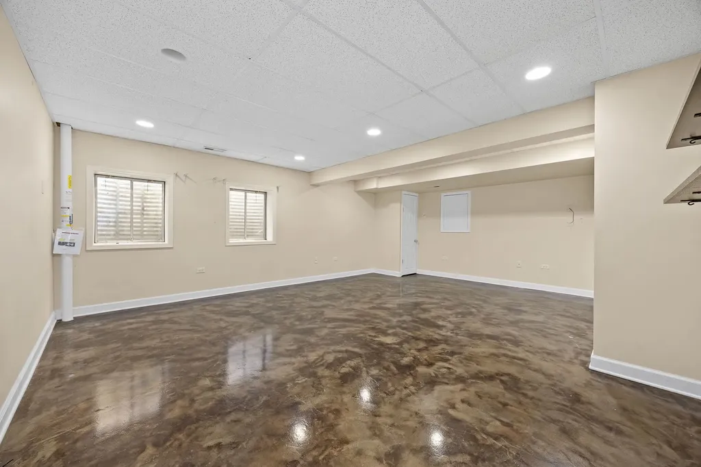 1644 Windward Avenue Naperville IL 60563