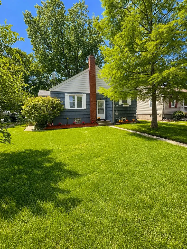 18358 Ridgewood Avenue Lansing IL 60438
