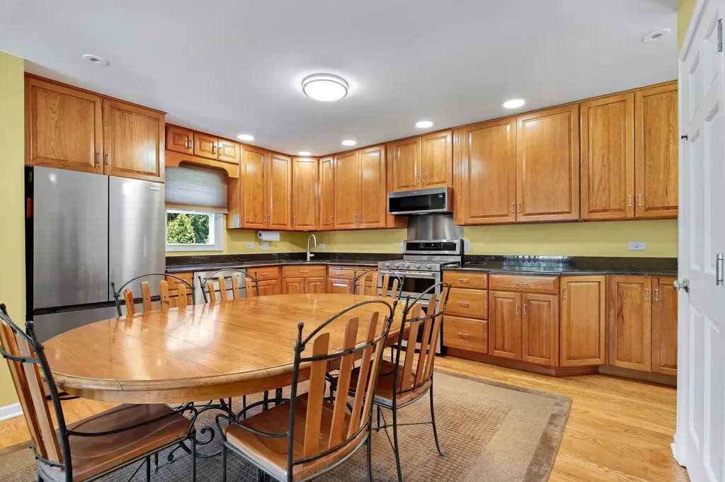 3S631 West Avenue Warrenville IL 60555