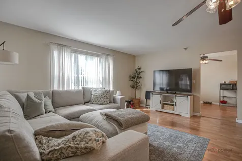 1401 Orleans Drive Mundelein IL 60060