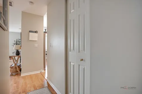 1401 Orleans Drive Mundelein IL 60060