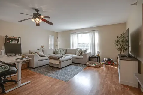 1401 Orleans Drive Mundelein IL 60060