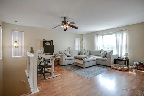 1401 Orleans Drive Mundelein IL 60060