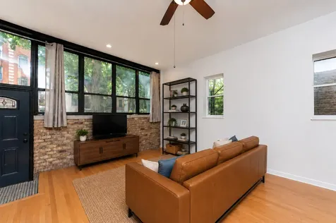 1350 North Wolcott Avenue Chicago IL 60622