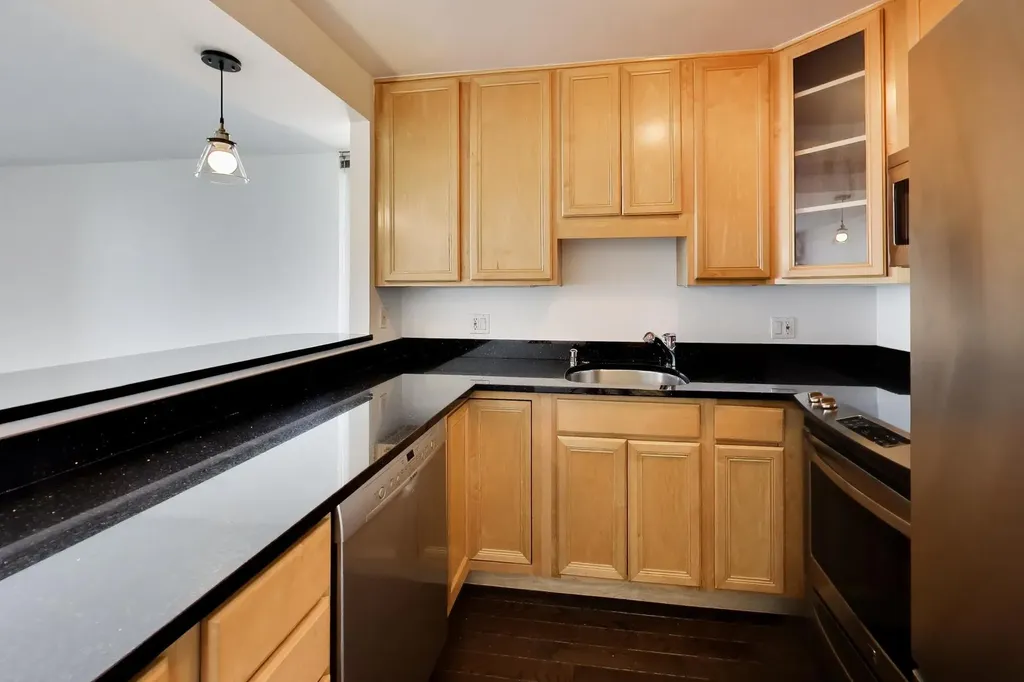 3660 North Lake Shore Drive Chicago IL 60613