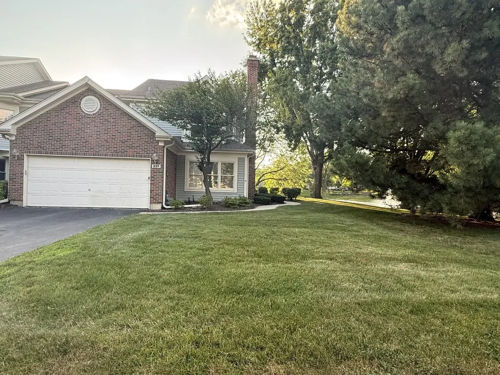 227 Spring Creek Circle Schaumburg IL 60173