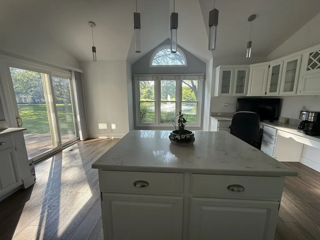 227 Spring Creek Circle Schaumburg IL 60173