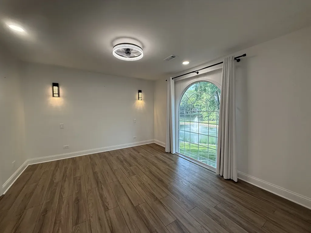 227 Spring Creek Circle Schaumburg IL 60173
