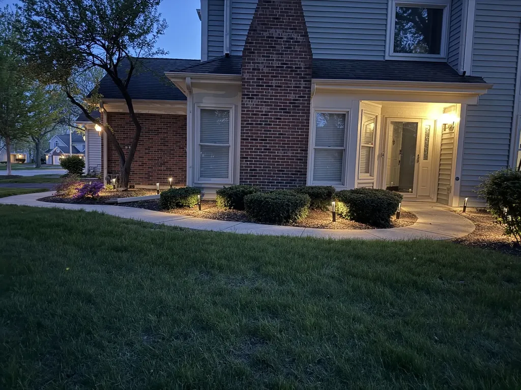 227 Spring Creek Circle Schaumburg IL 60173