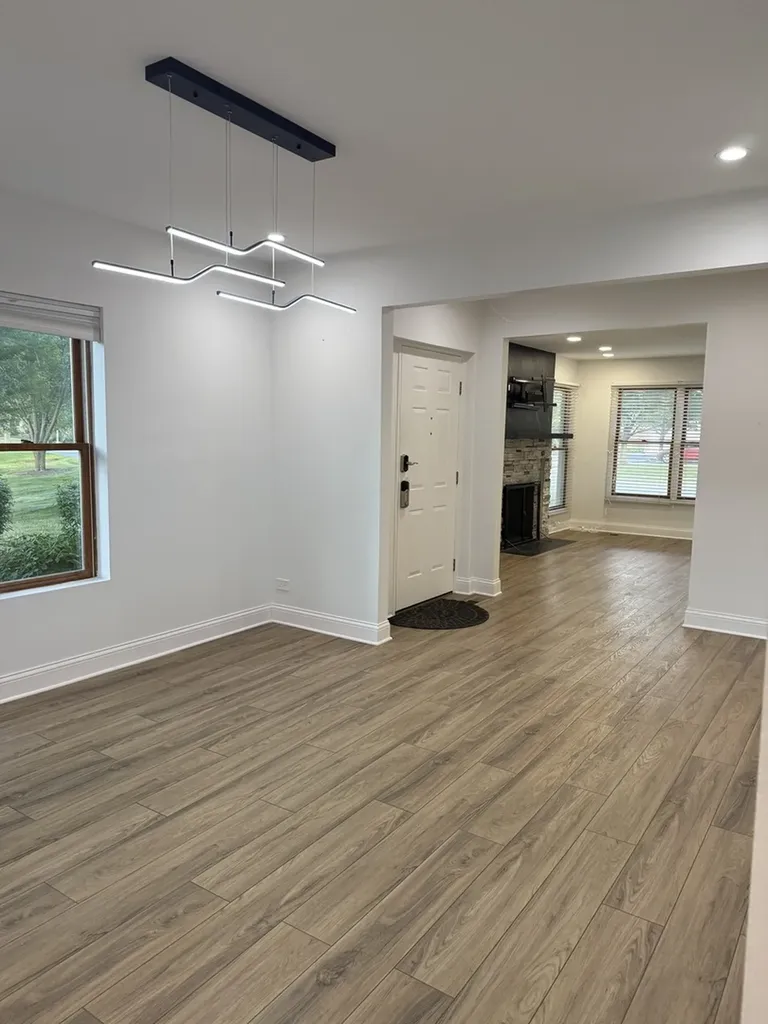 227 Spring Creek Circle Schaumburg IL 60173