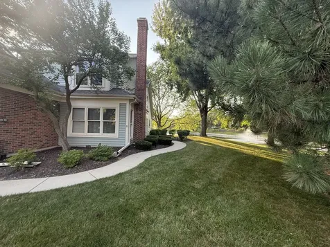 227 Spring Creek Circle Schaumburg IL 60173