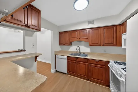 3235 South Manor Drive Lansing IL 60438