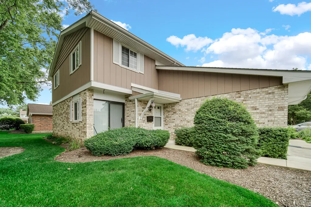 1264 Reading Court Wheaton IL 60189