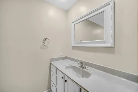 1264 Reading Court Wheaton IL 60189