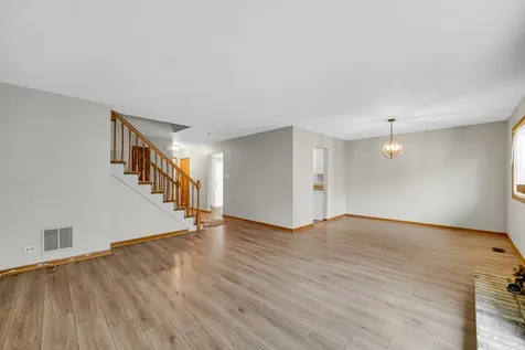 1264 Reading Court Wheaton IL 60189