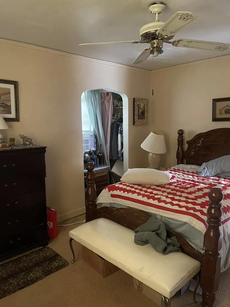 10216 South Calumet Avenue Chicago IL 60628