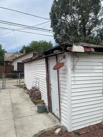10216 South Calumet Avenue Chicago IL 60628