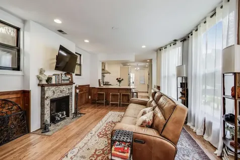 4553 South Ellis Avenue Chicago IL 60653