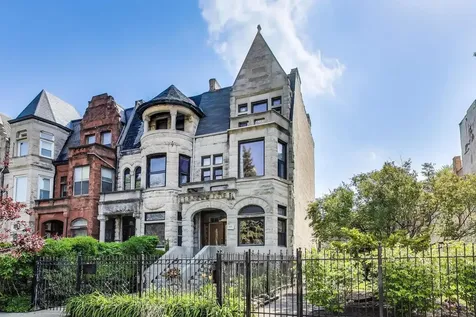 4553 South Ellis Avenue Chicago IL 60653