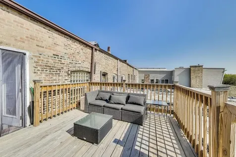 4553 South Ellis Avenue Chicago IL 60653